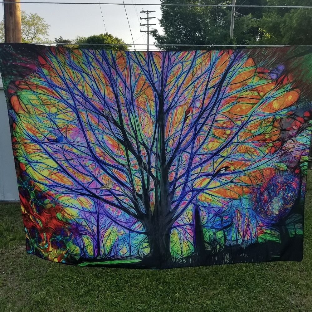 Beautiful Tree Tapestry - Picture 2 of 8